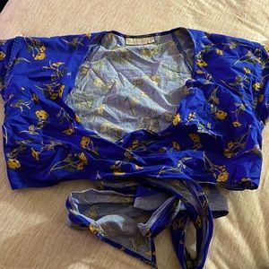 I’m selling a blouse I haven’t wore it still have tags and everything